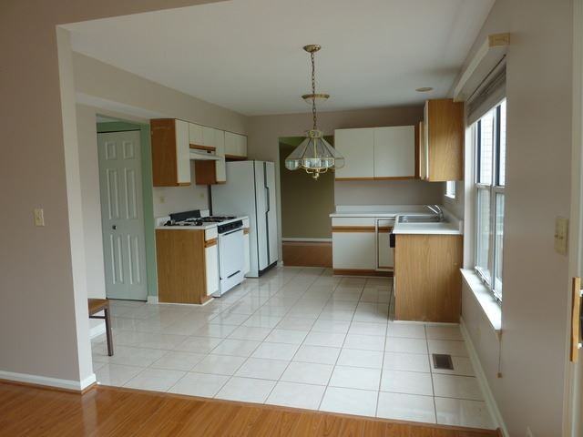 800 Stanford Ln #800 - Photo 2 of 10