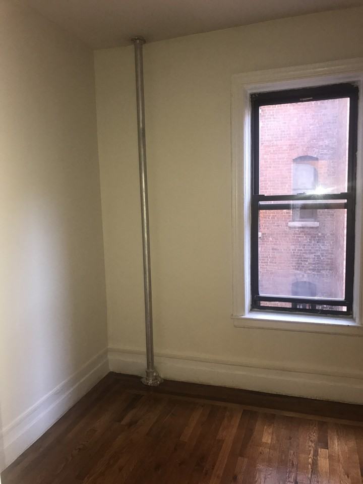 Broadway & W 177th St #4j