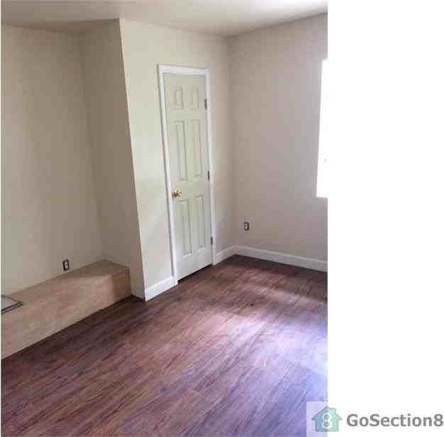 1301 W Gulf Field Dr - Photo 2 of 21