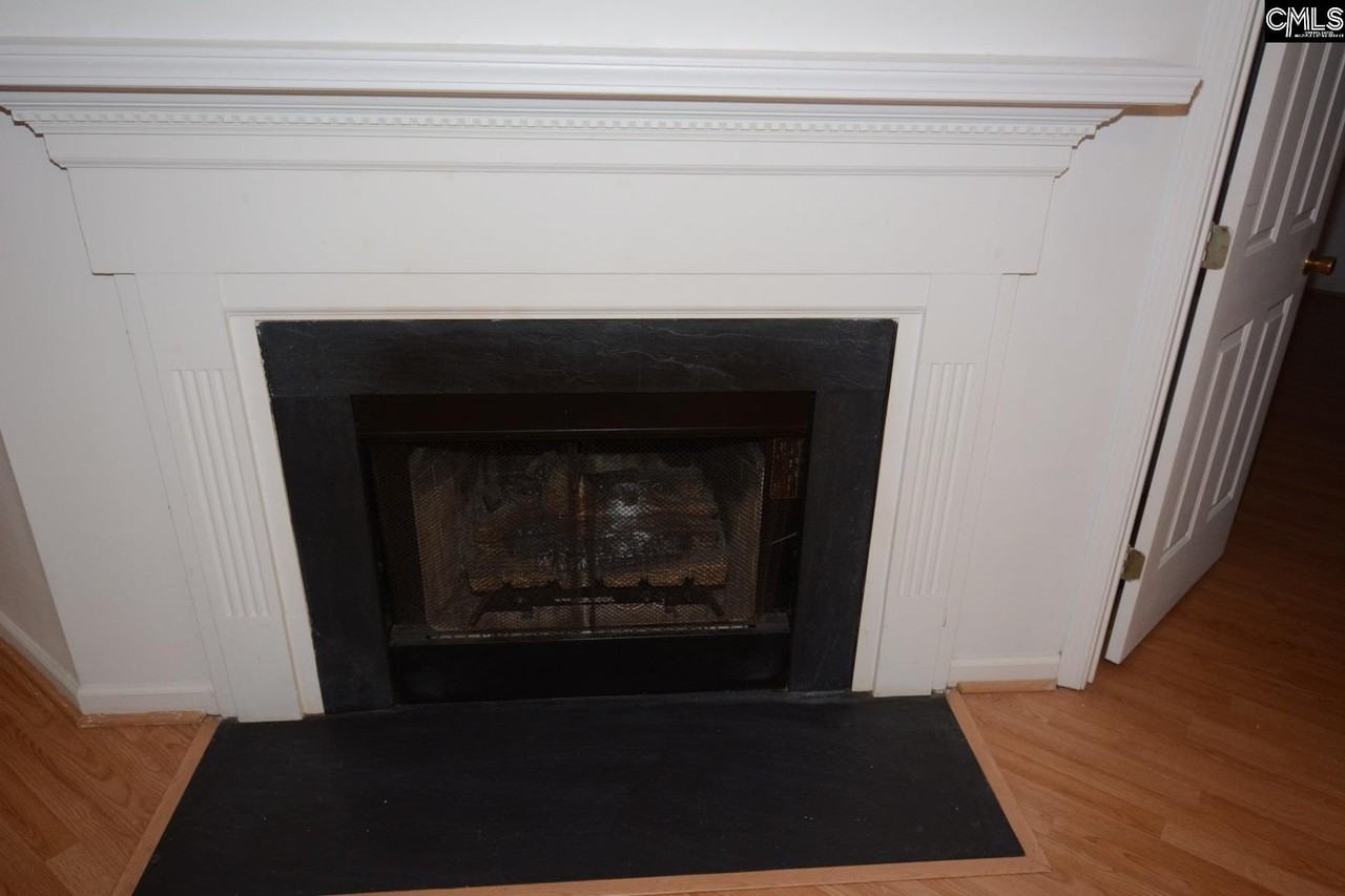 116 Peak St - Photo 3 of 17