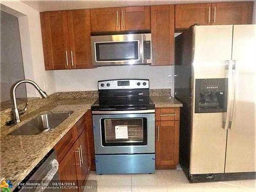 3845 NW 90th Ave - Photo 3 of 8