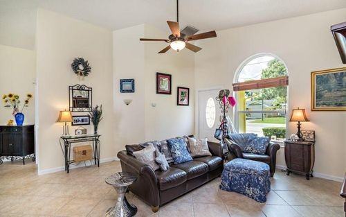 6164 Jupiter Ave - Photo 2 of 5