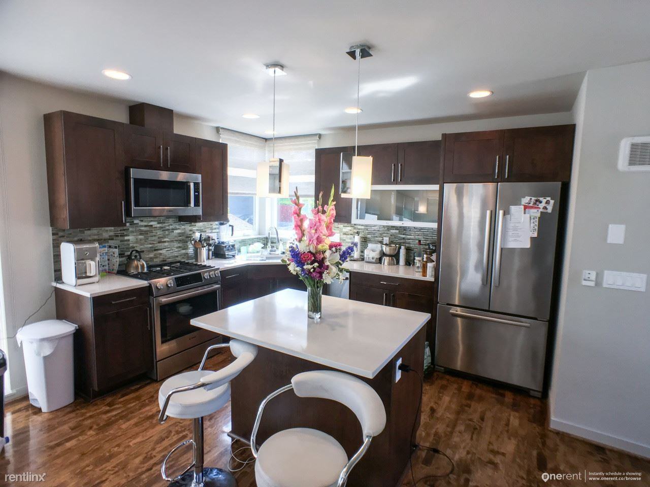3653 Albion Pl N - Photo 3 of 12