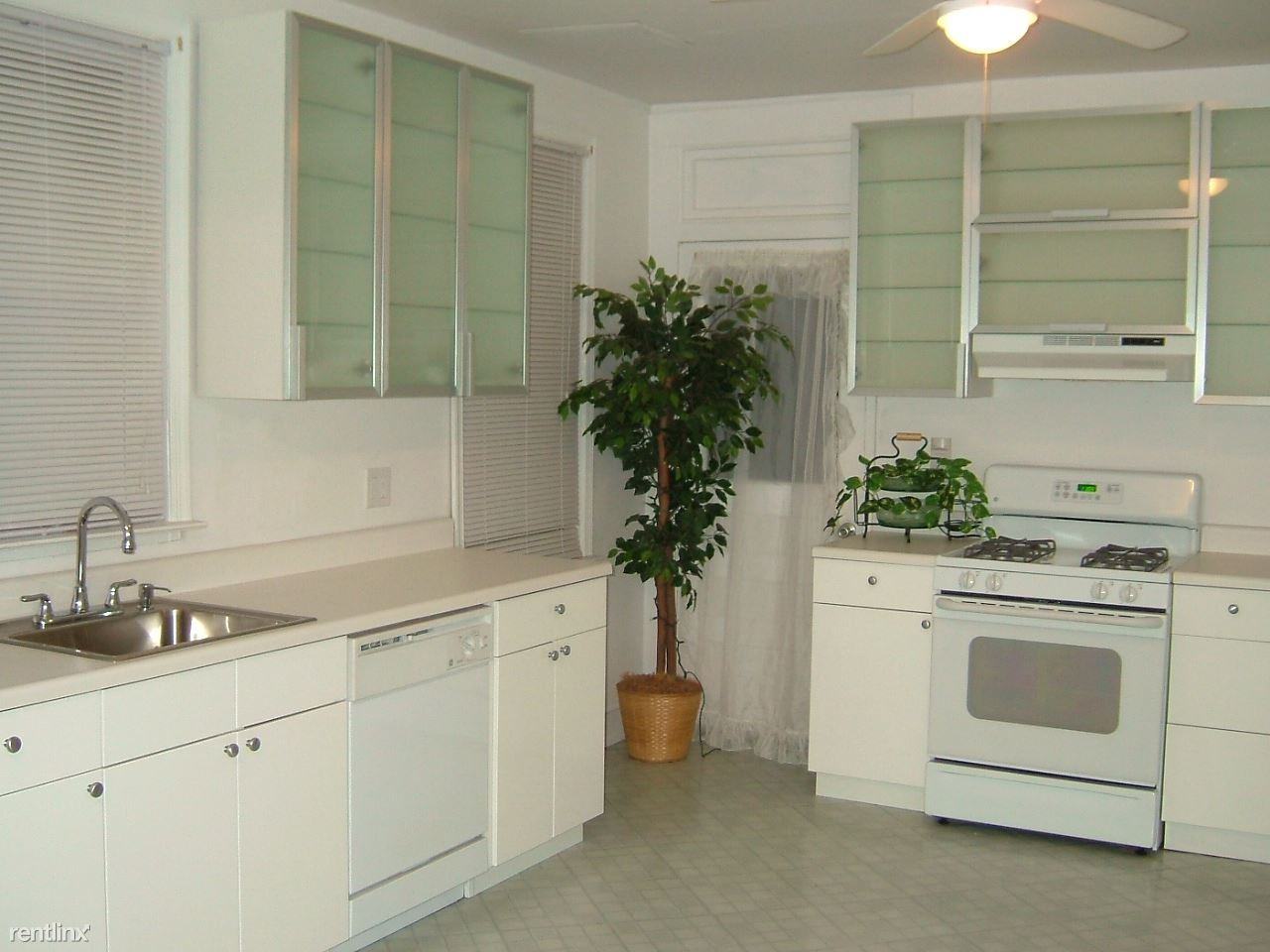 7 Fullerton Heights Ave - Photo 3 of 7