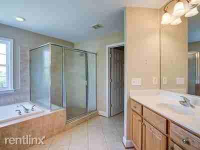 37117 Elaine Pl - Photo 2 of 12