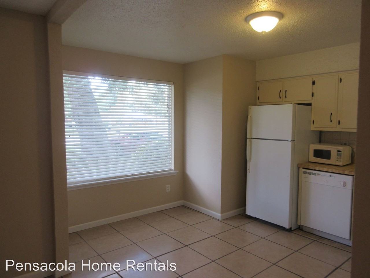 7011 Balboa Dr - Photo 3 of 16