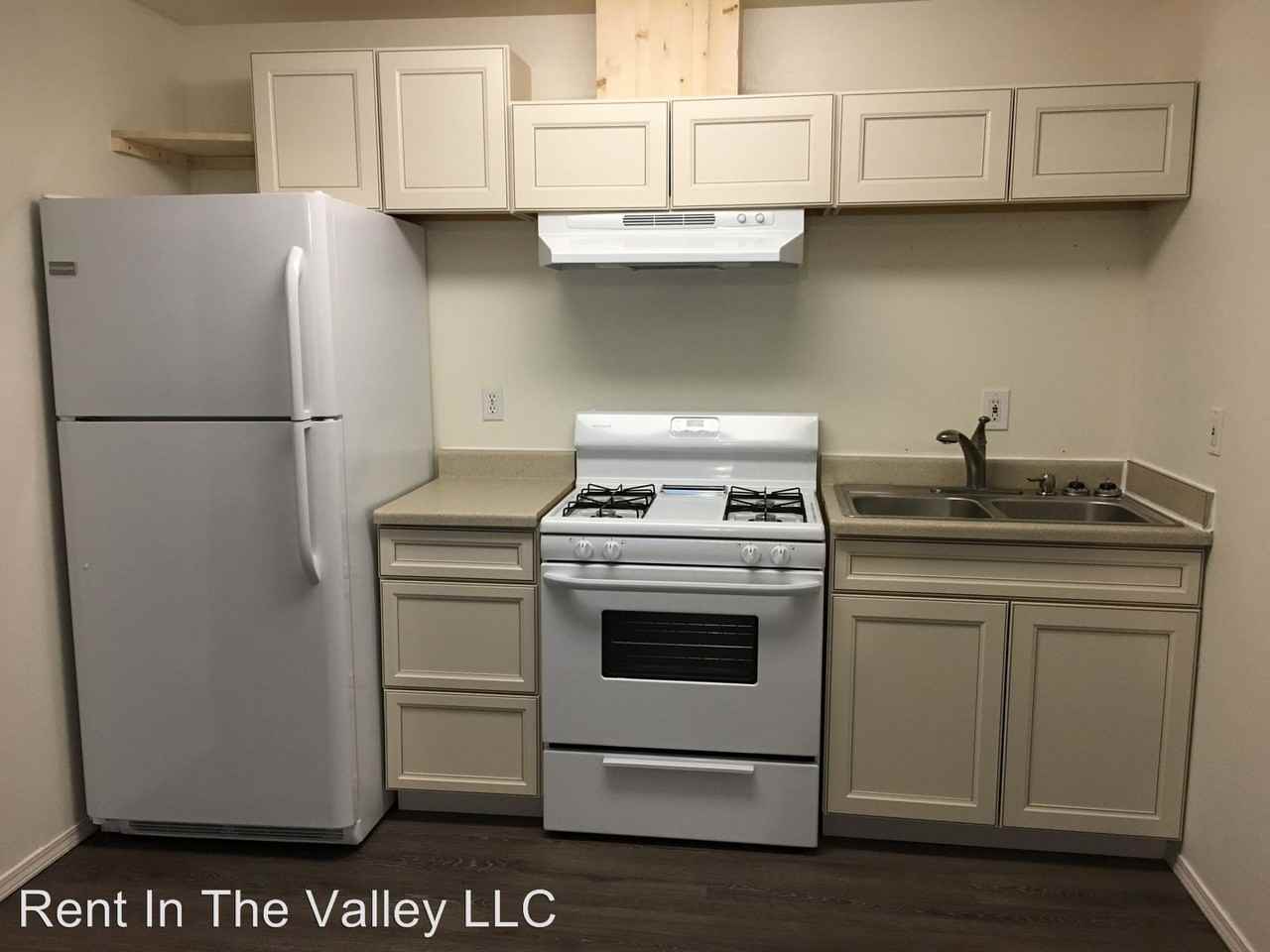 3474 N Brocton Ave - Photo 3 of 5