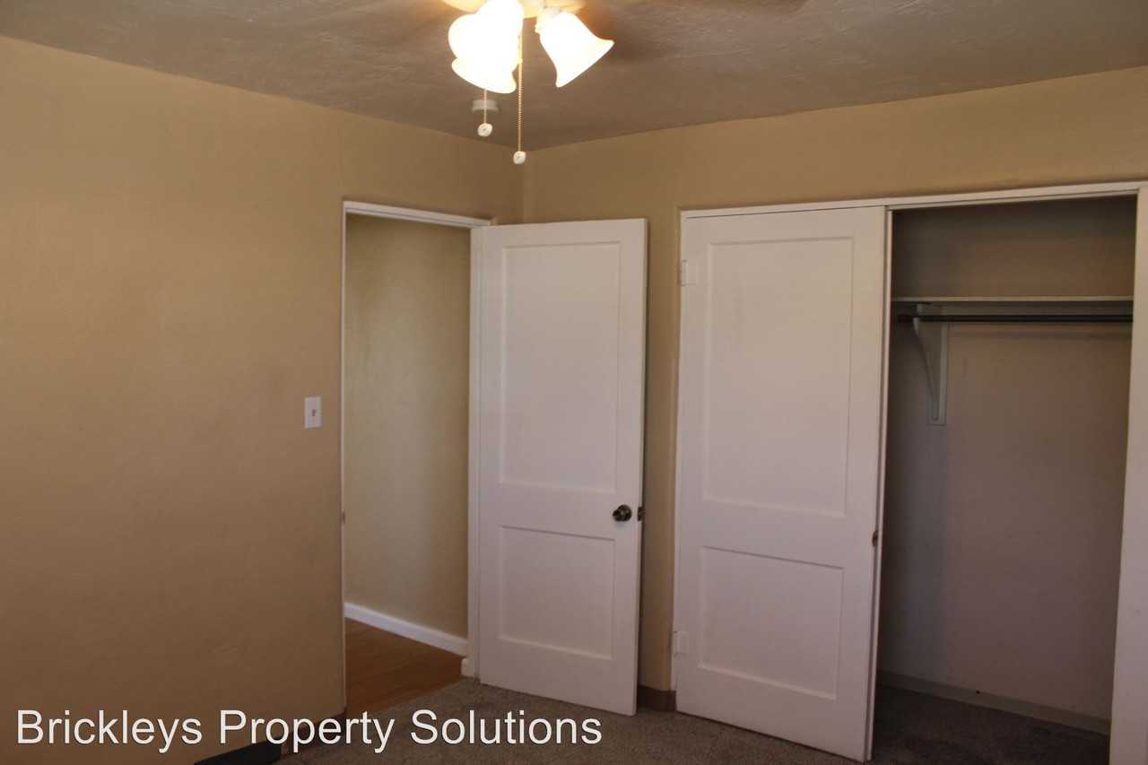 2913 Manzano St NE - Photo 3 of 13