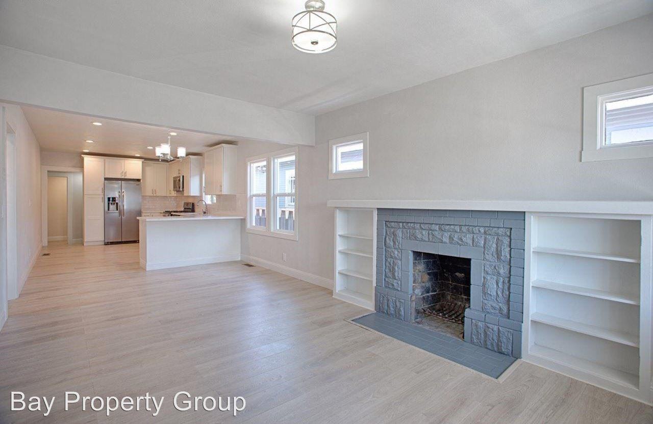 1821 73rd Ave - Photo 2 of 15