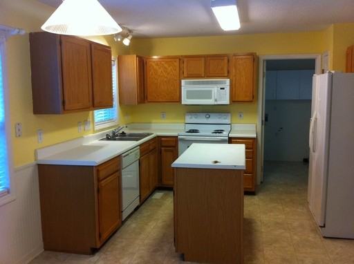 1825 New Bedford Dr - Photo 2 of 6