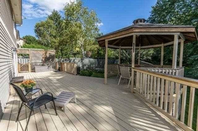 984 Jacarandah Drive - Photo 2 of 9