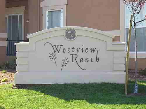 500 Bankside Way - Photo 2 of 14