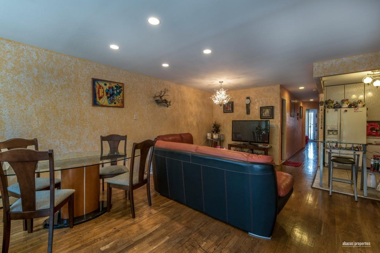 2305 Gerritsen Ave #2F - Photo 2 of 12