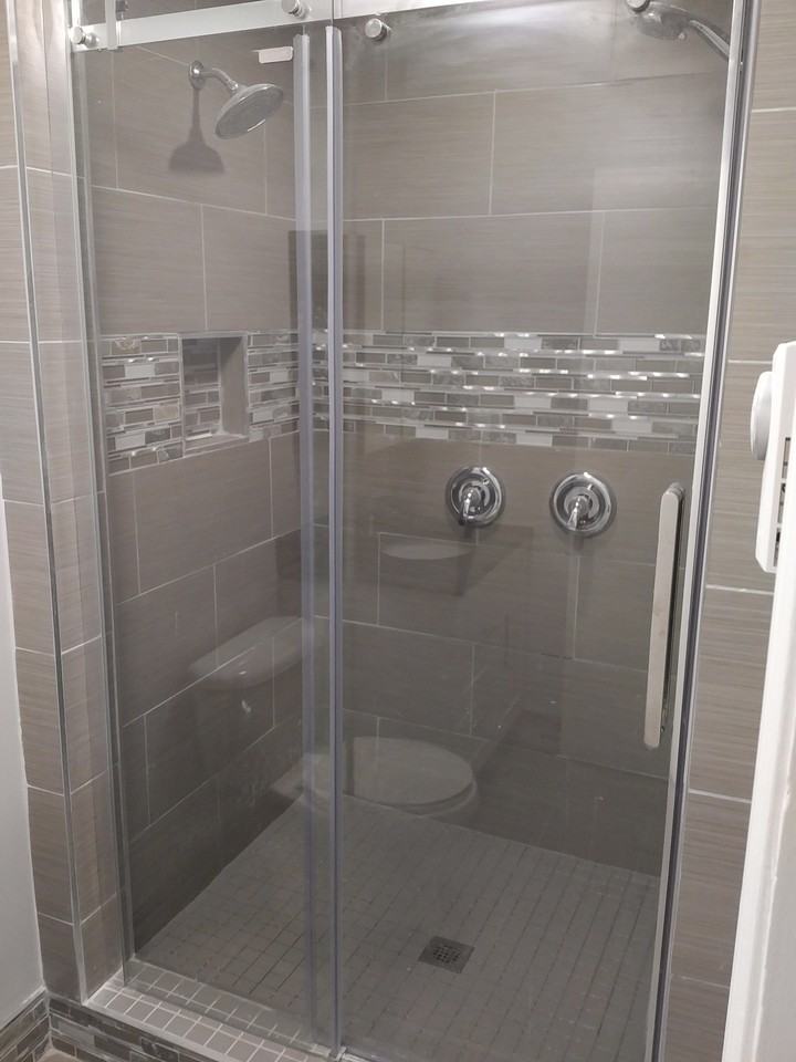 829 2e Avenue - Photo 3 of 9
