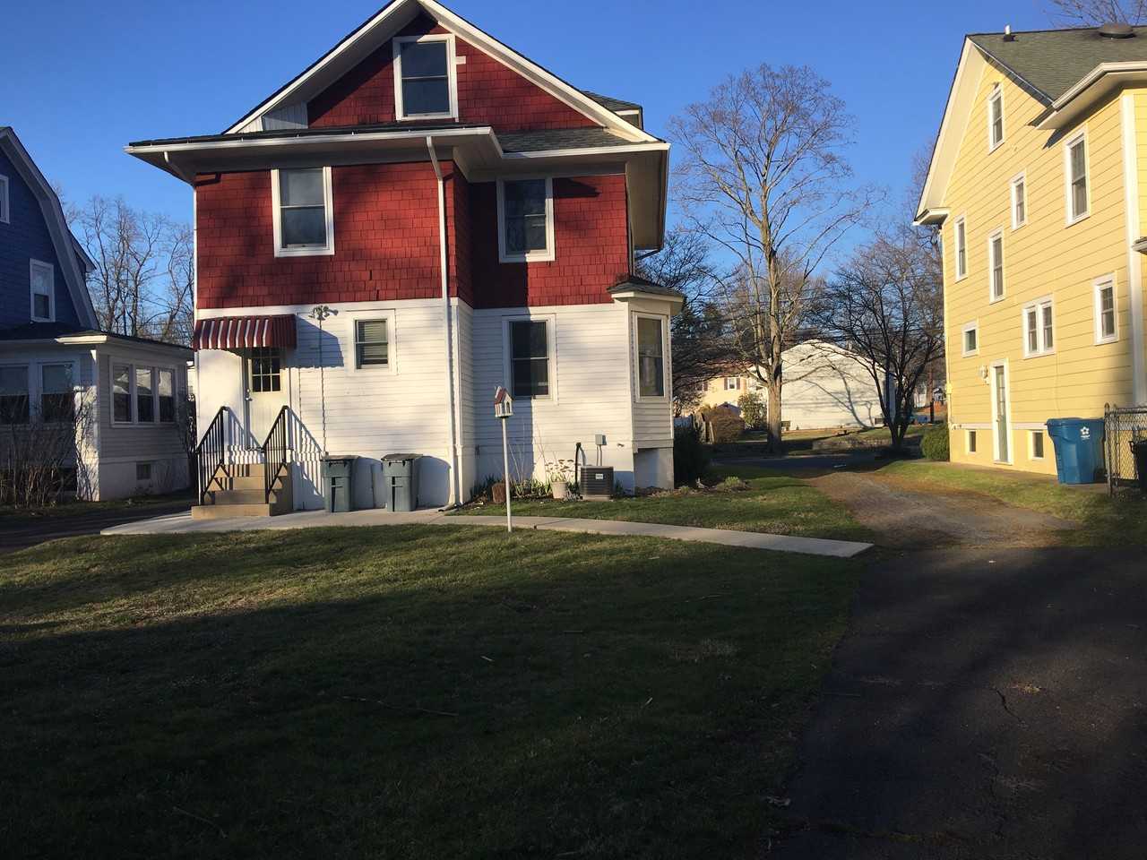 405 Jefferson Ave - Photo 2 of 7