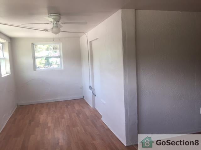 711 NE 14th Ave - Photo 2 of 5