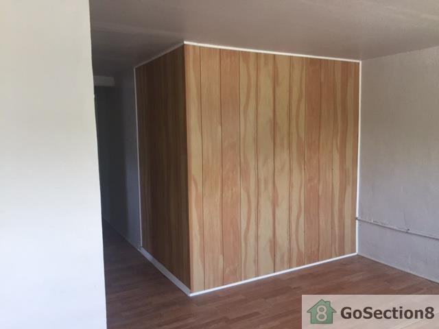 711 NE 14th Ave - Photo 3 of 5