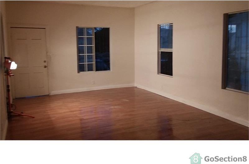 1265 E 48th St - Photo 2 of 3