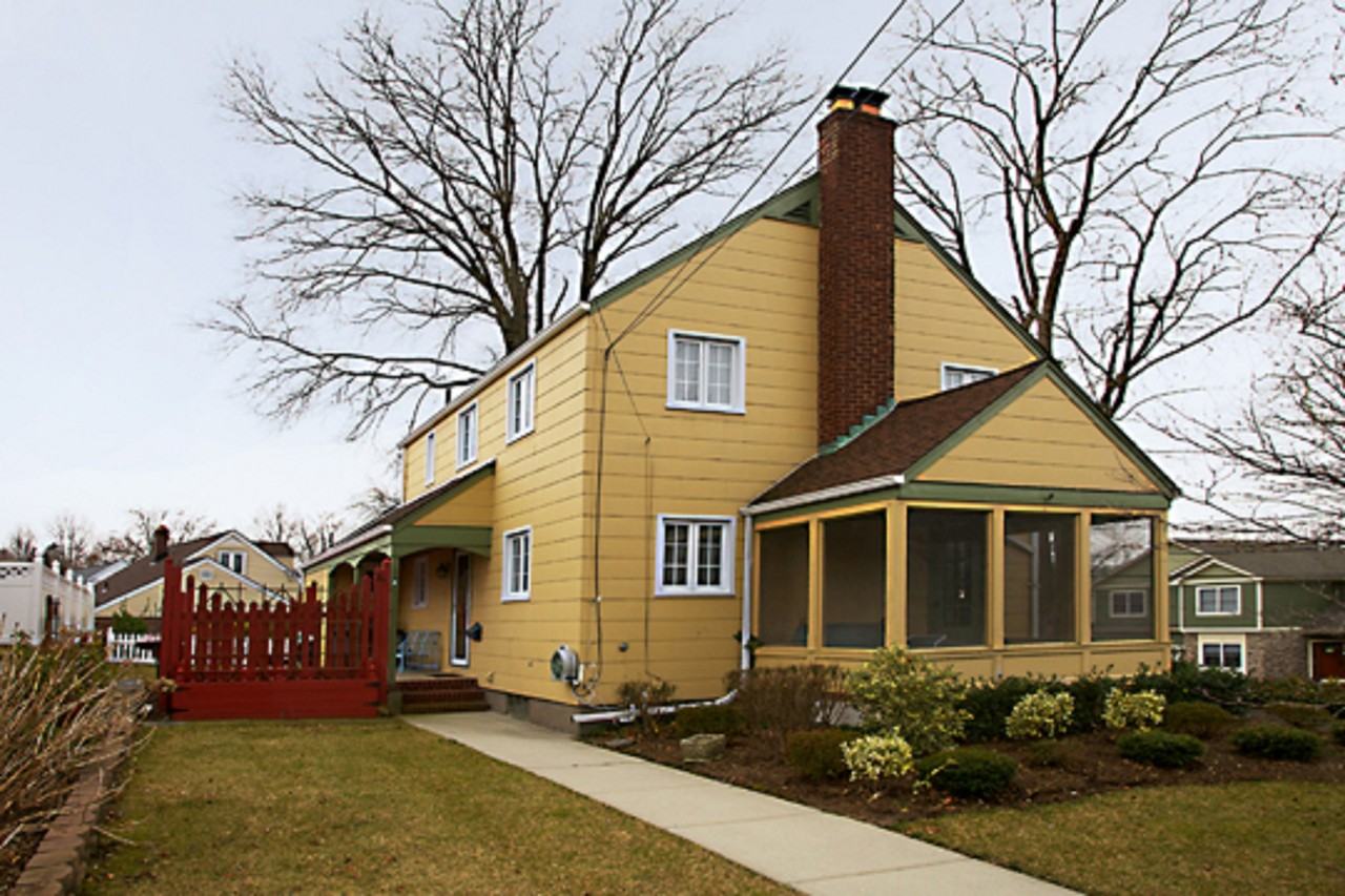 87 Wayne Ave - Photo 2 of 14