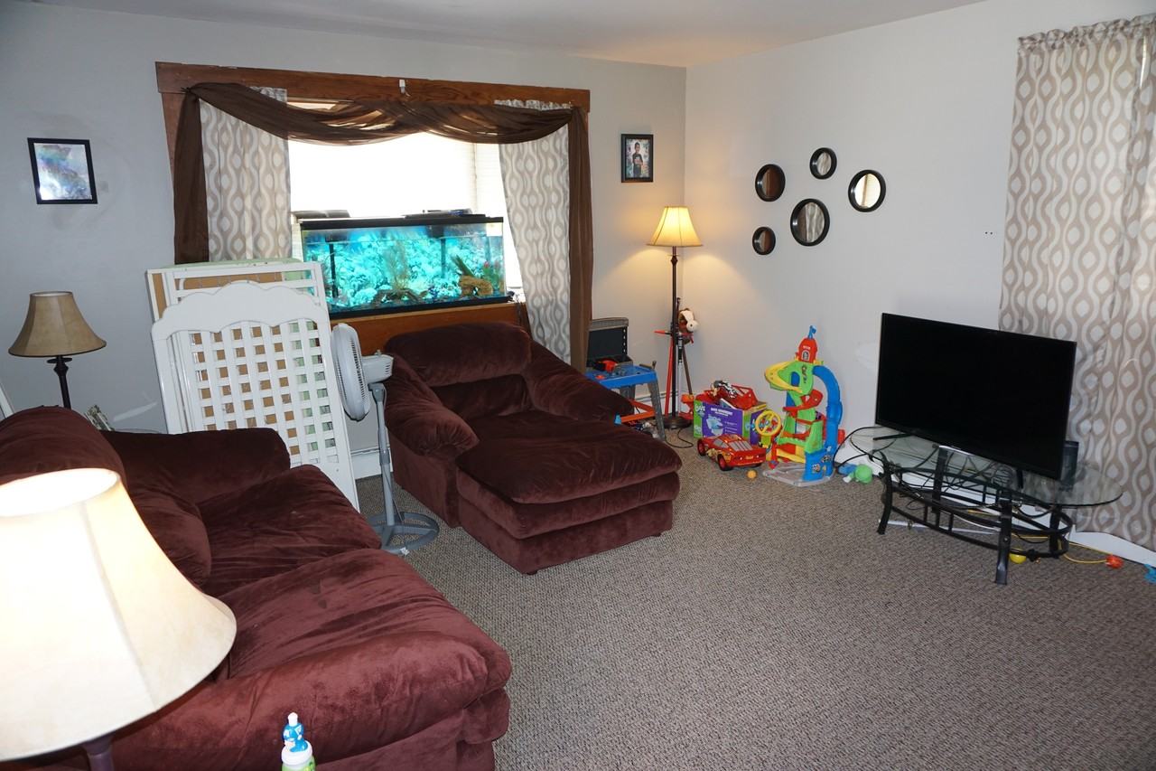 105 N Lincoln Ave - Photo 3 of 16