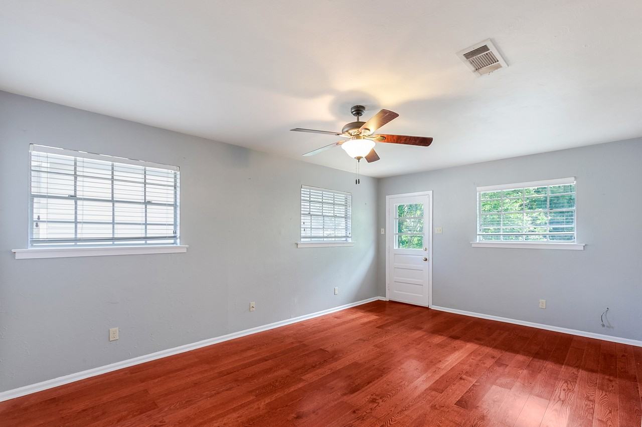 318 Arabella St - Photo 3 of 16
