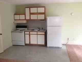 828 Monroe Ave #B - Photo 3 of 8