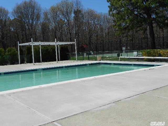 21 Lakeview Dr - Photo 3 of 11