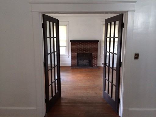 807 N Road St - Photo 3 of 10