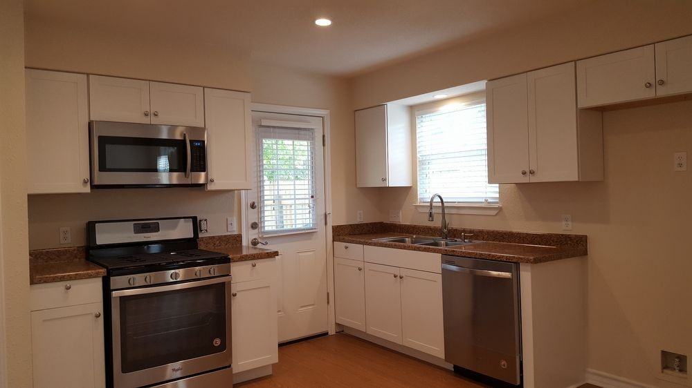 1210 Westcott Dr - Photo 3 of 13