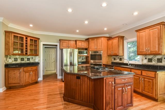 3523 Scottsdale Cir - Photo 3 of 15