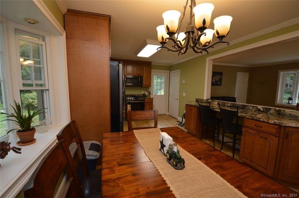 7 Talmadge Hill Rd - Photo 2 of 30