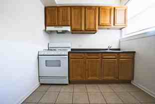 8056 S Drexel Ave - Photo 1 of 1