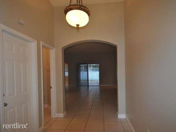 850 NW 166th Ave - Photo 2 of 5