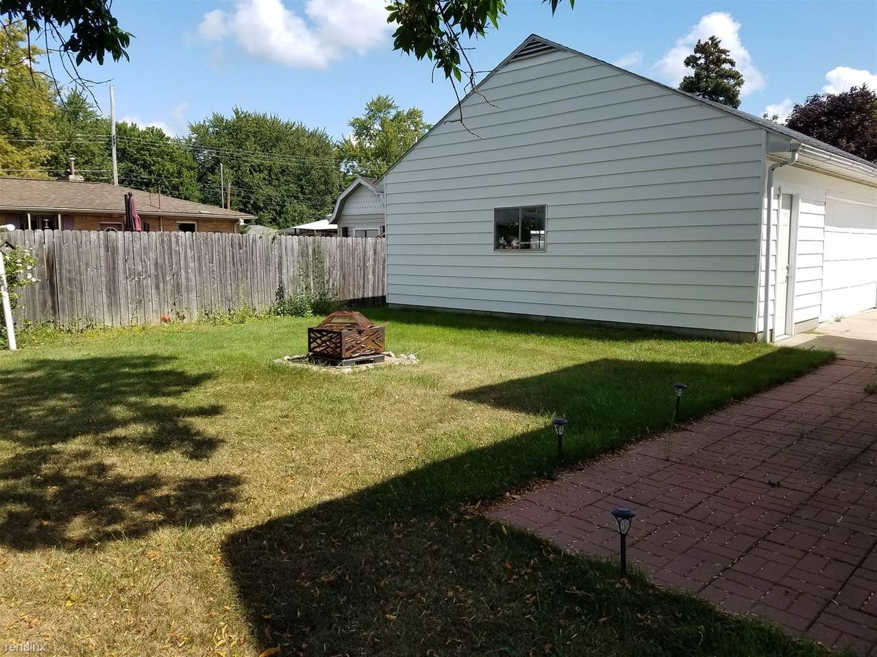 310 Church St - Photo 2 of 6