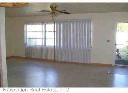 13986 Martinique Dr - Photo 2 of 8