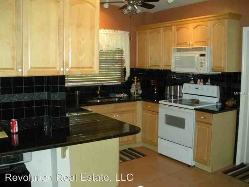 871 74th Ave N - Photo 2 of 9