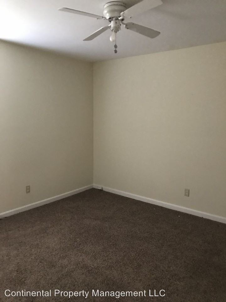 3111 Brickdale Ln #B - Photo 2 of 2