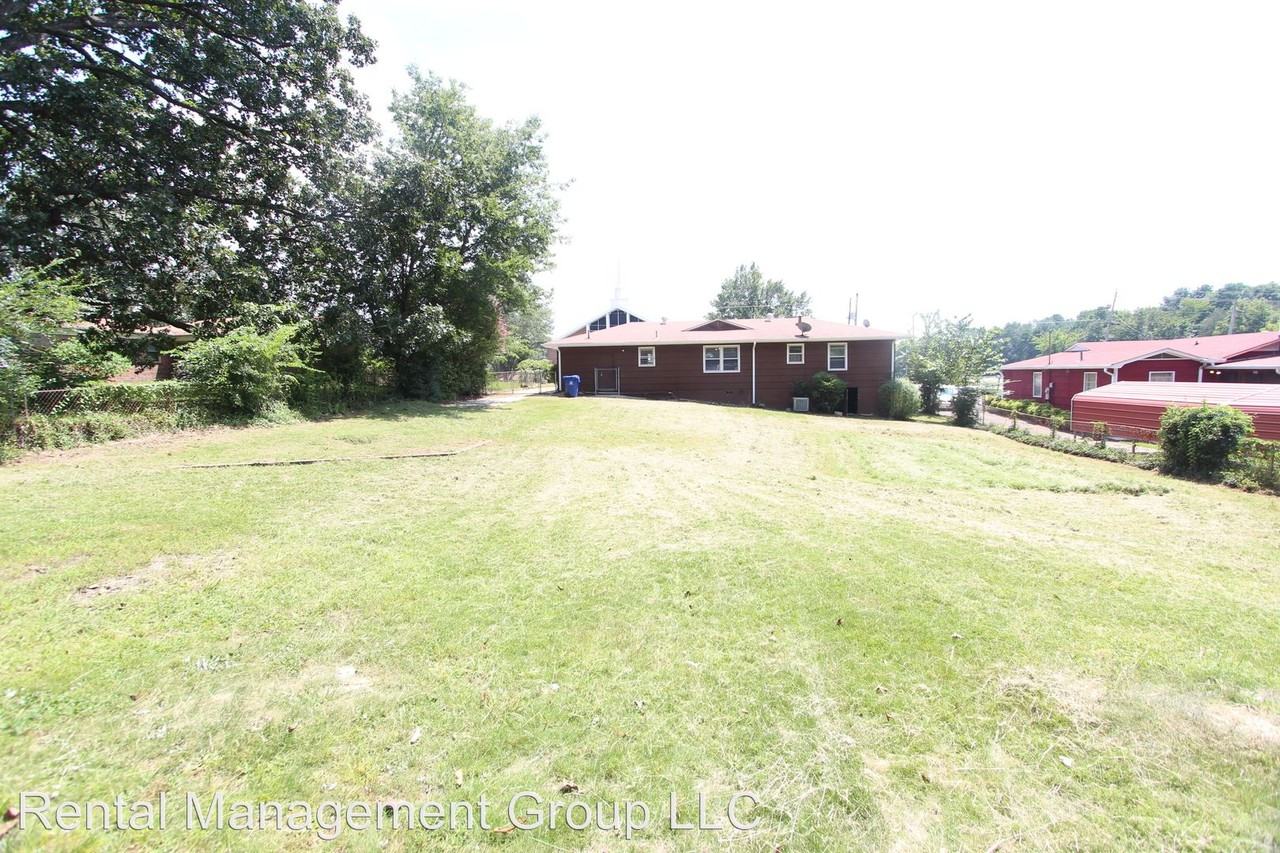 532 Sunhill Rd NW - Photo 3 of 18