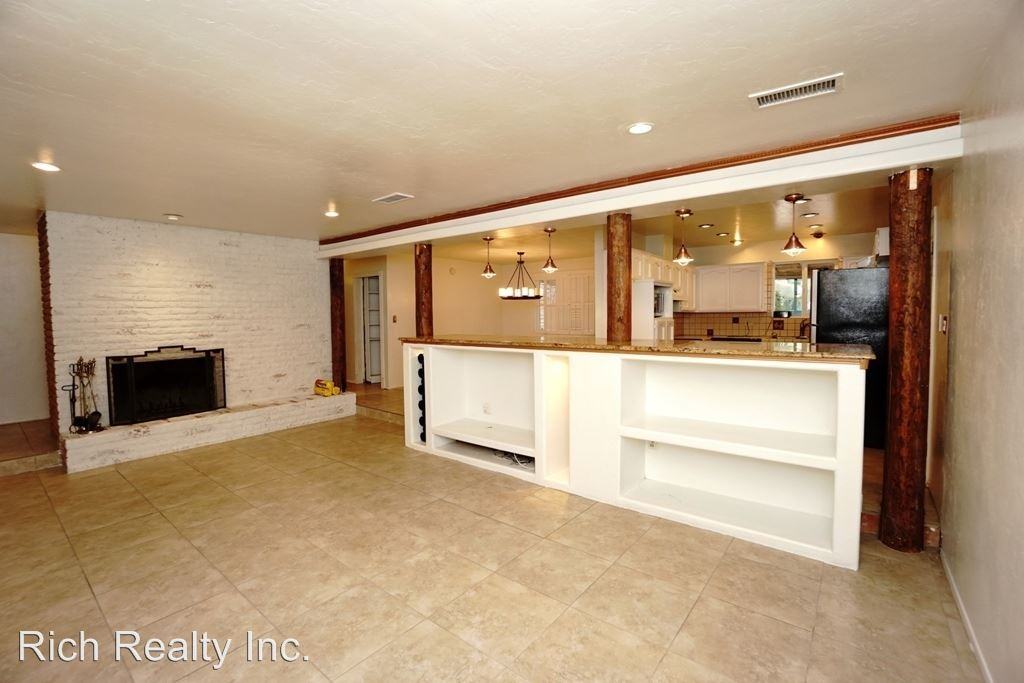 3121 N Tomahawk Trail - Photo 2 of 8