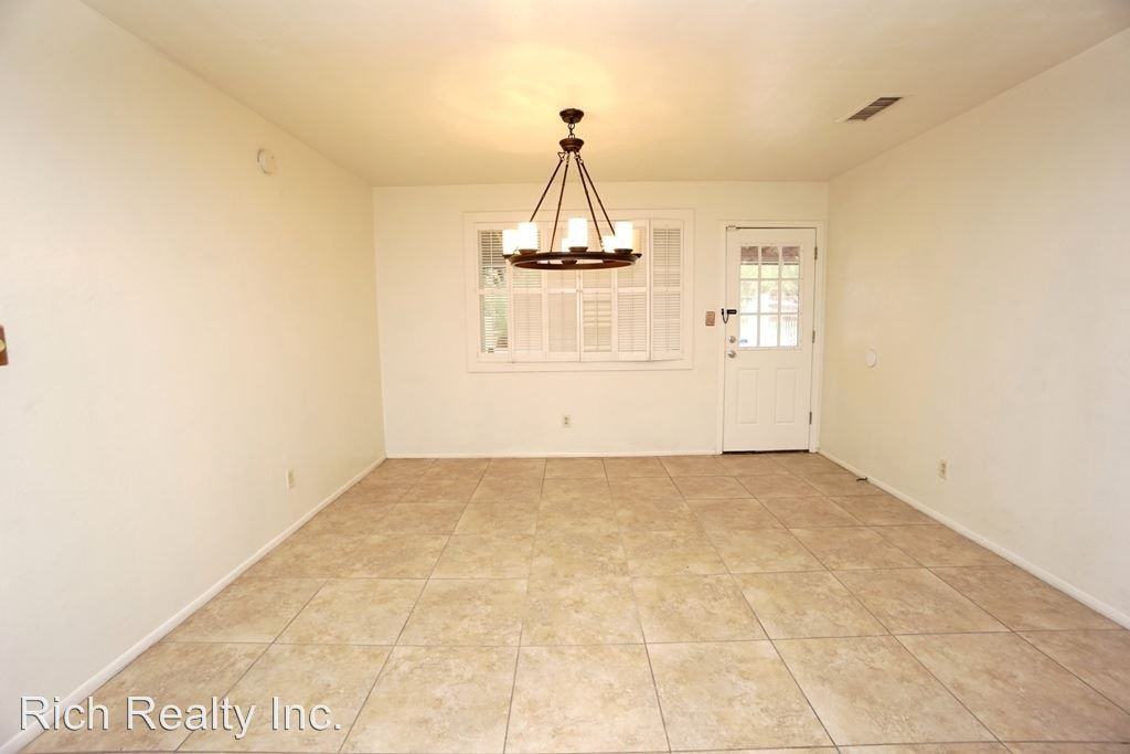 3121 N Tomahawk Trail - Photo 3 of 8