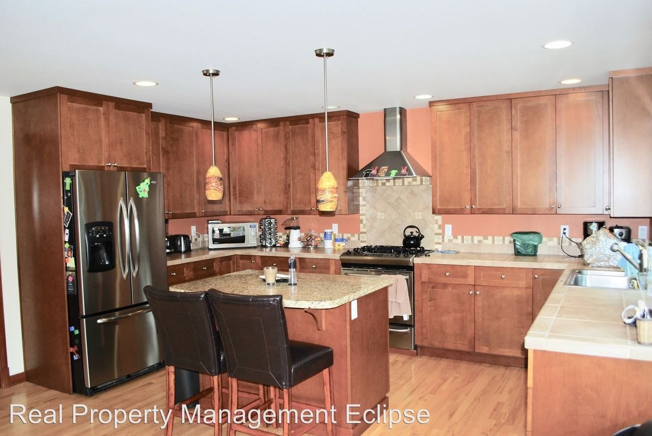 8329 NE 161st Pl - Photo 3 of 16