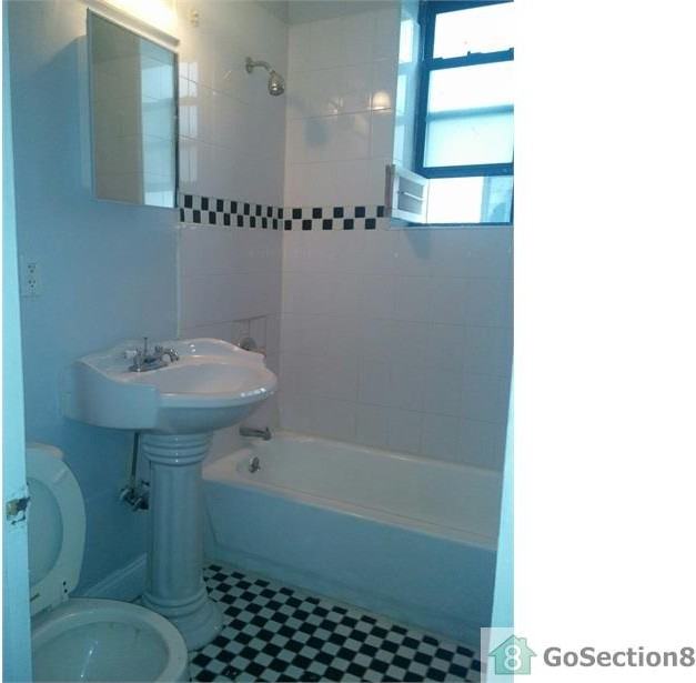 469 Elizabeth Ave #204