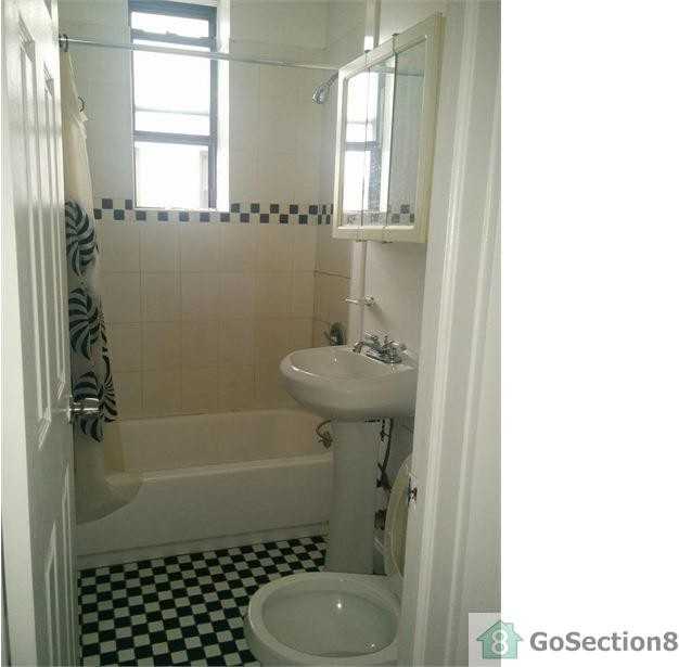 469 Elizabeth Ave #208