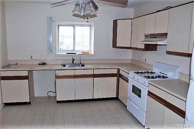 1861 Grand Ave - Photo 2 of 15