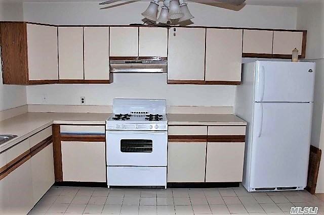 1861 Grand Ave - Photo 3 of 15