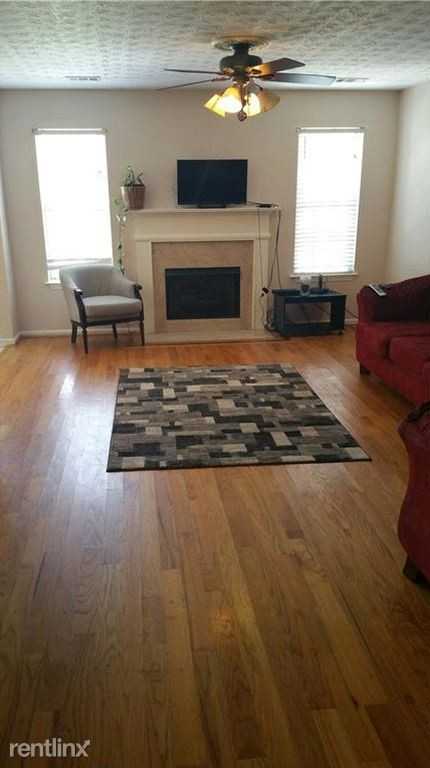 908 Waverly Hills Ct - Photo 3 of 6