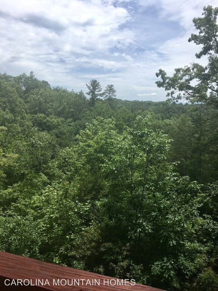 100 Stephens Ln - Photo 2 of 13