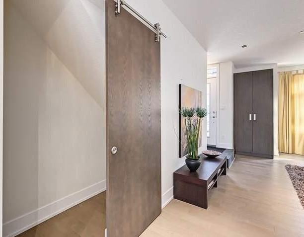 1511 23 Ave SW - Photo 2 of 19