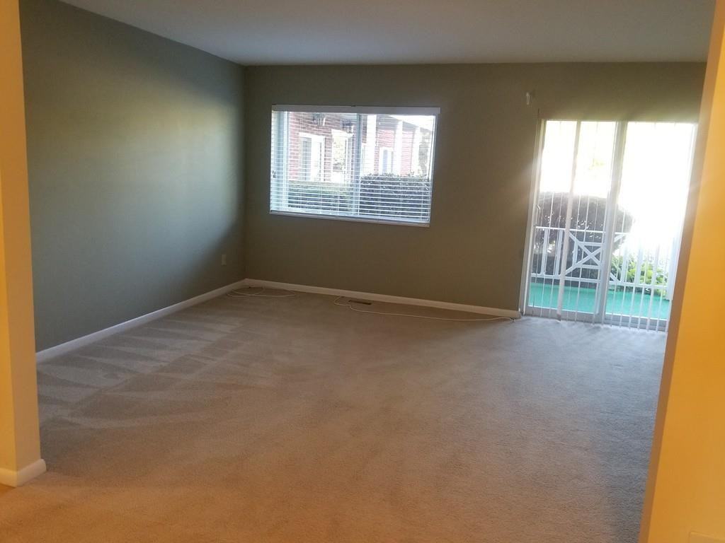 28 Bayberry Dr #2 - Photo 3 of 13