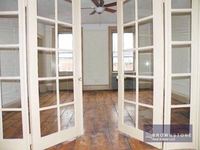 95 Summit St #3 - Photo 2 of 4